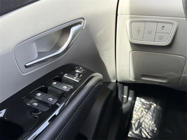 Thumbnail: 2022 Hyundai Tucson - 14