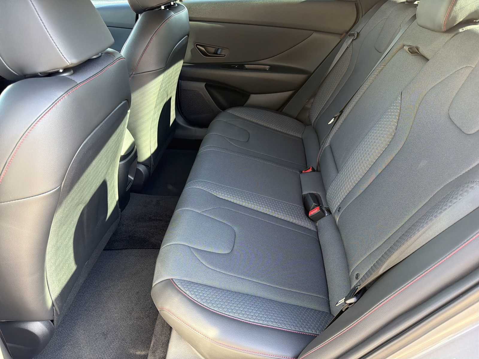 Thumbnail: 2025 Hyundai Elantra - 17