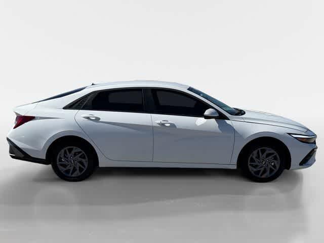 Thumbnail: 2026 Hyundai Elantra - 6