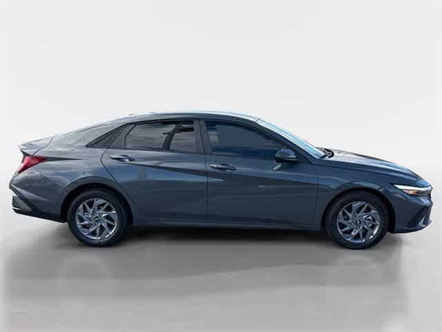 Thumbnail: 2026 Hyundai Elantra - 6