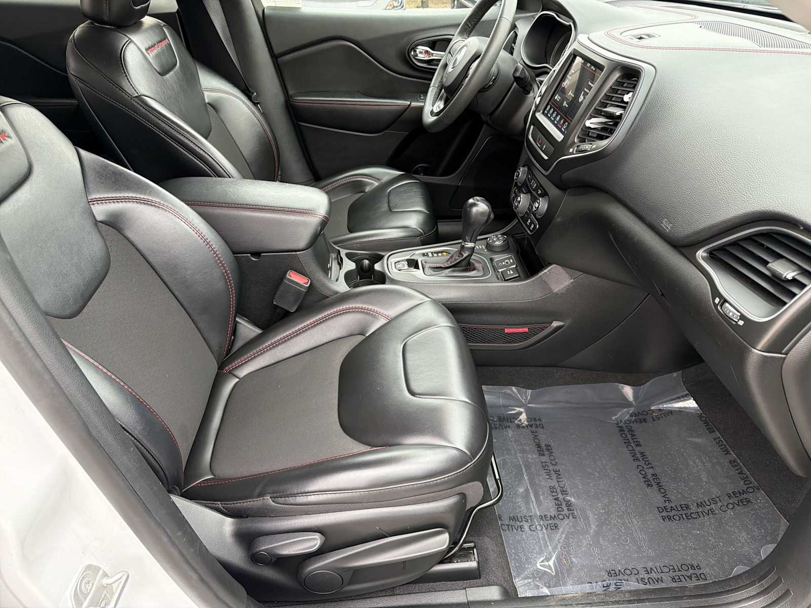 Thumbnail: 2022 Jeep Cherokee - 18