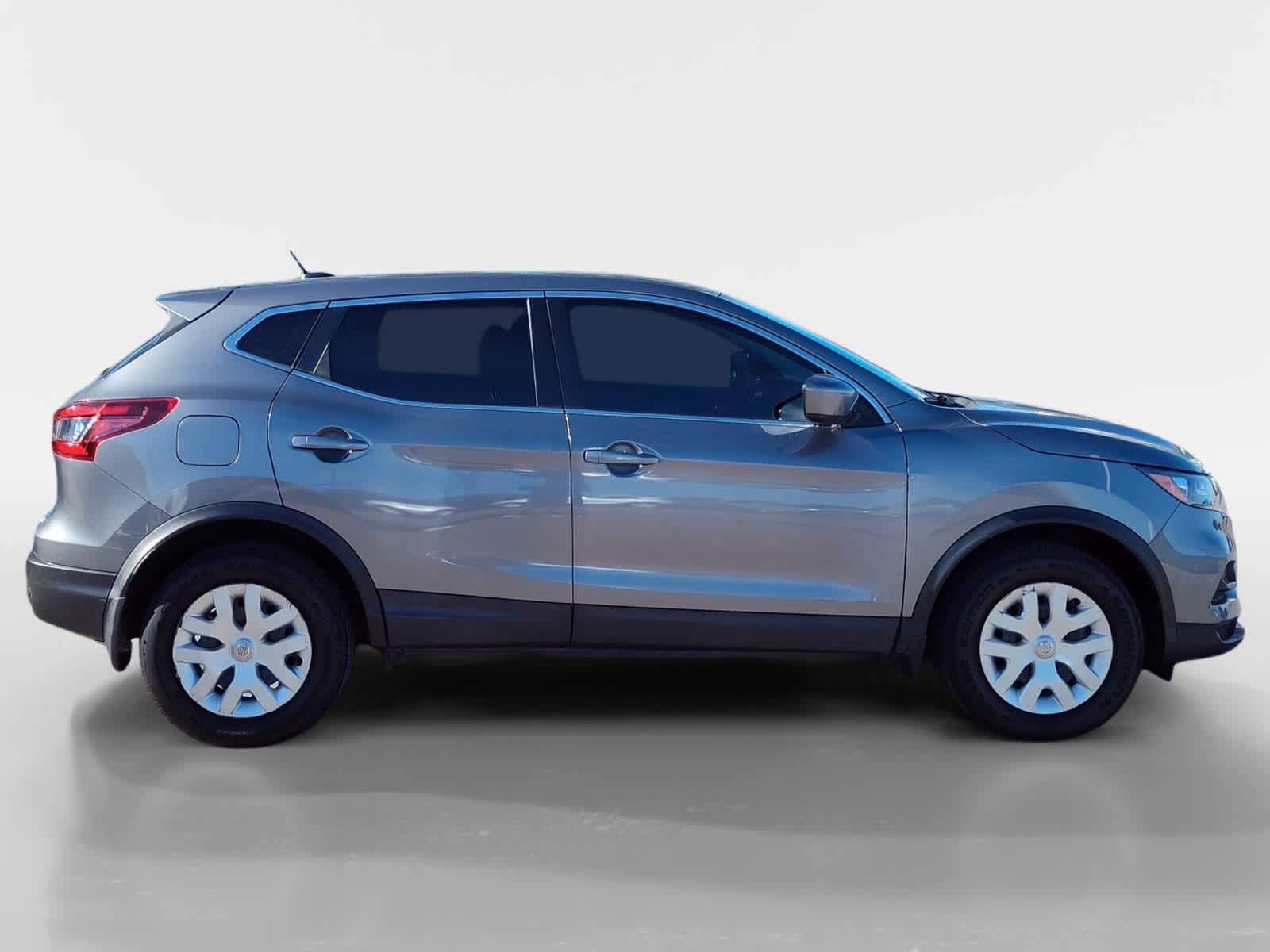 Thumbnail: 2020 Nissan Rogue Sport - 6