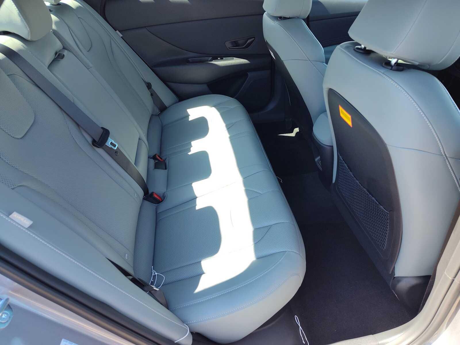 Thumbnail: 2025 Hyundai Elantra - 18