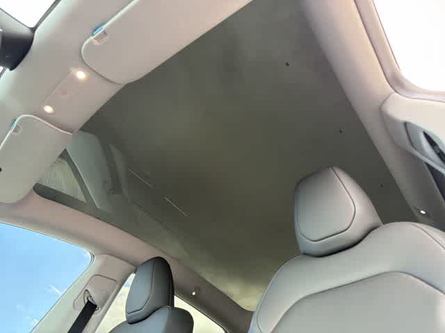 Thumbnail: 2026 Tesla Model Y - 19