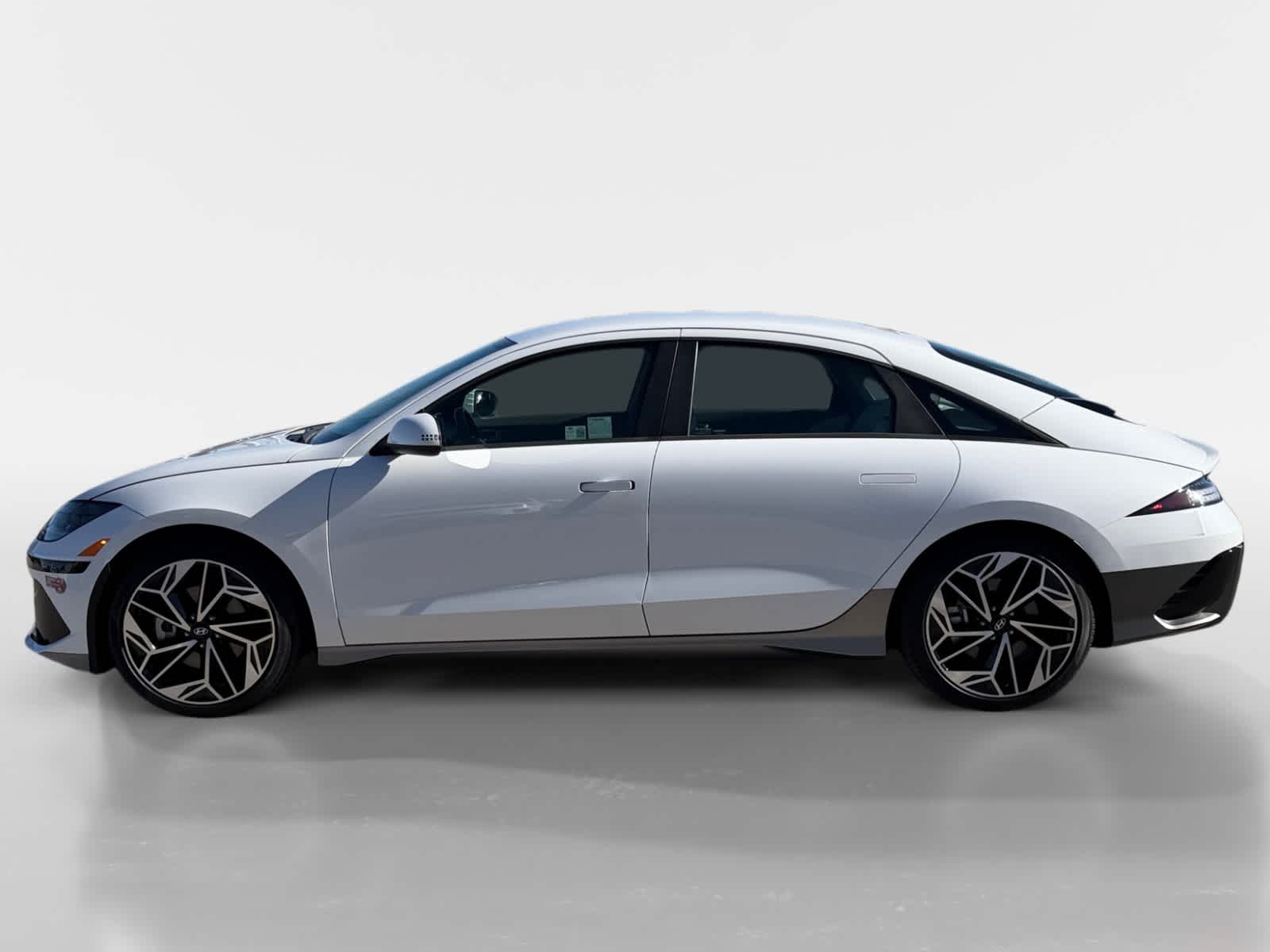 Thumbnail: 2024 Hyundai Ioniq 6 - 2