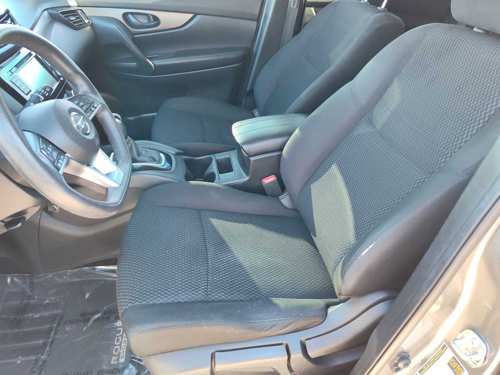 Thumbnail: 2020 Nissan Rogue Sport - 13