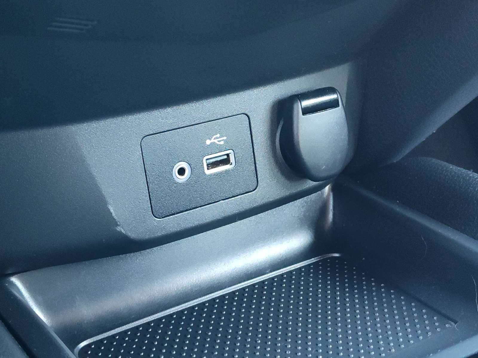 Thumbnail: 2020 Nissan Rogue Sport - 23