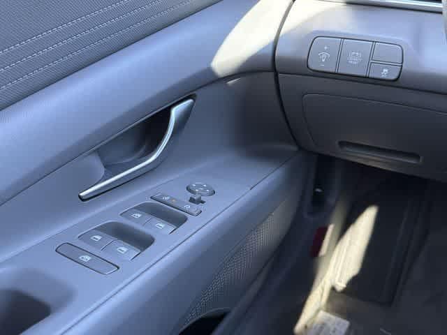 Thumbnail: 2026 Hyundai Elantra - 14