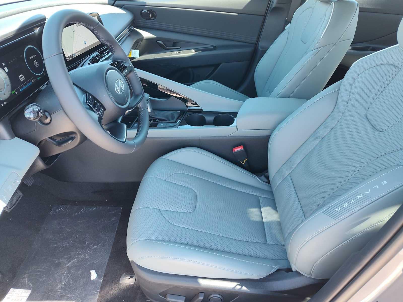 Thumbnail: 2025 Hyundai Elantra - 10