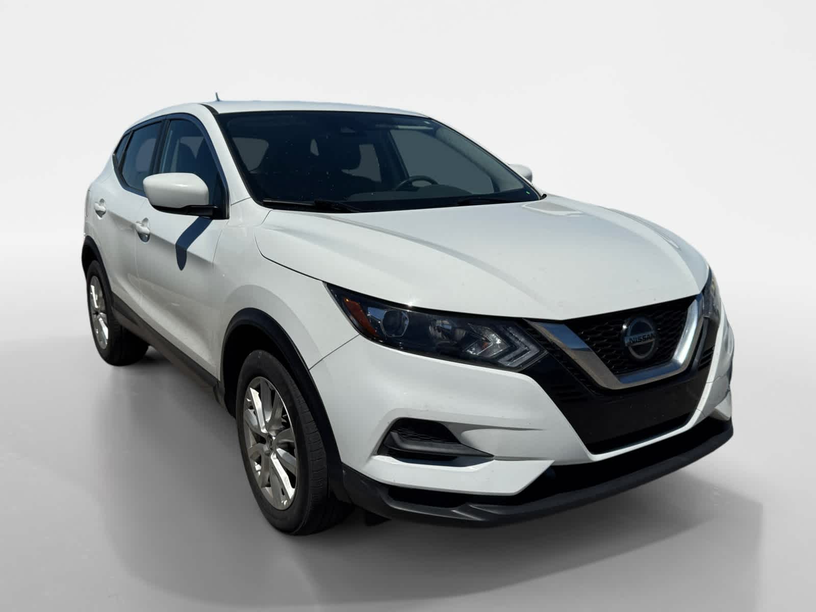 2021 Nissan Rogue Sport S 2