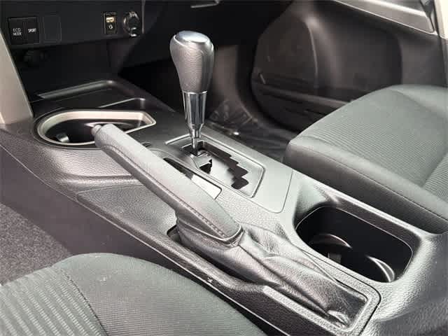 Thumbnail: 2017 Toyota RAV4 - 25