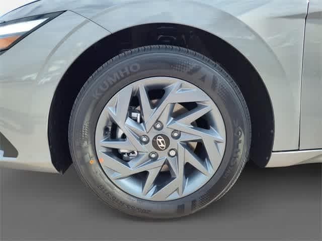 Thumbnail: 2026 Hyundai Elantra - 9