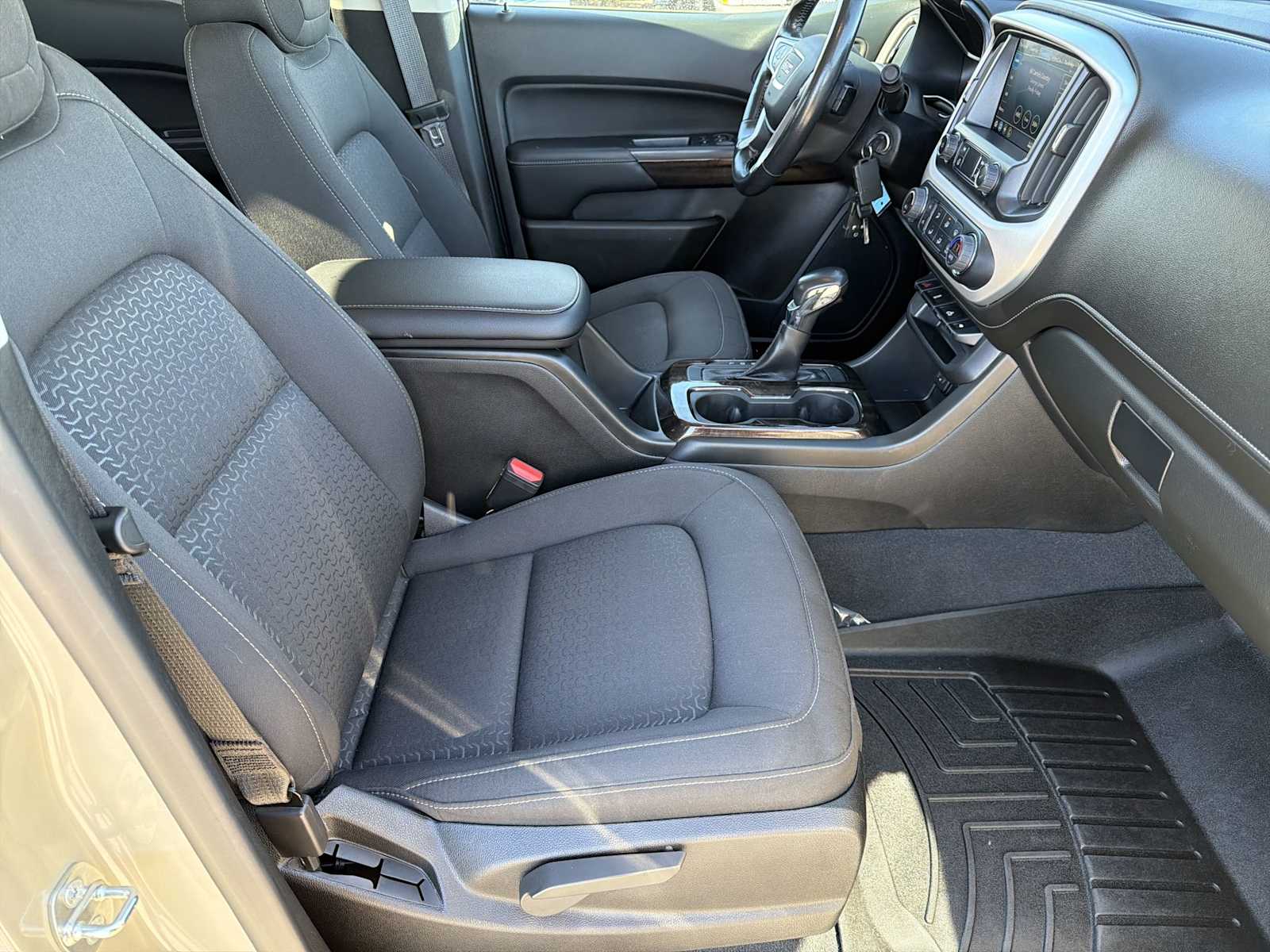 Thumbnail: 2022 GMC Canyon - 18