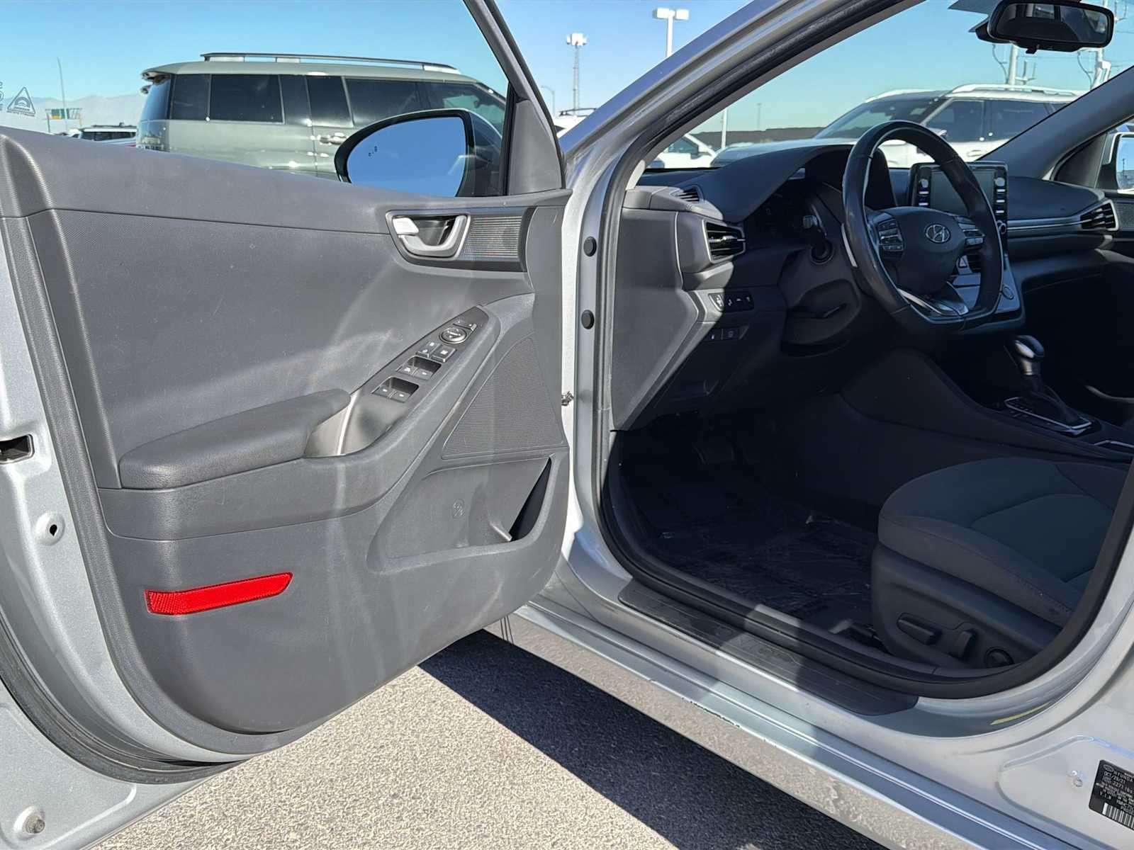 Thumbnail: 2022 Hyundai Ioniq - 10