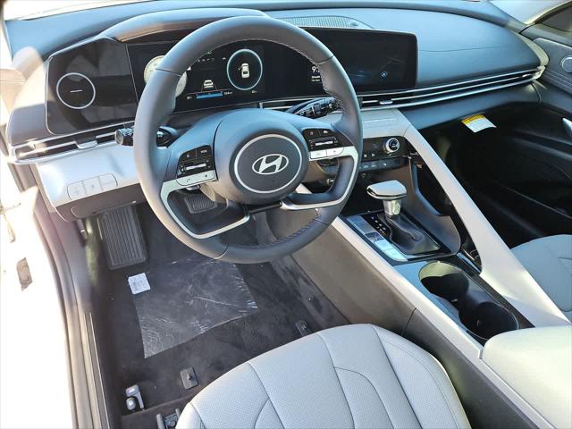Thumbnail: 2025 Hyundai Elantra - 2