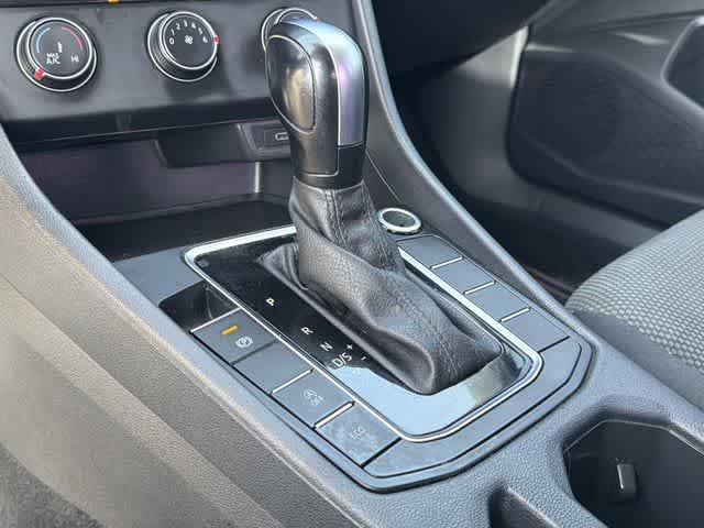 Thumbnail: 2021 Volkswagen Jetta - 23