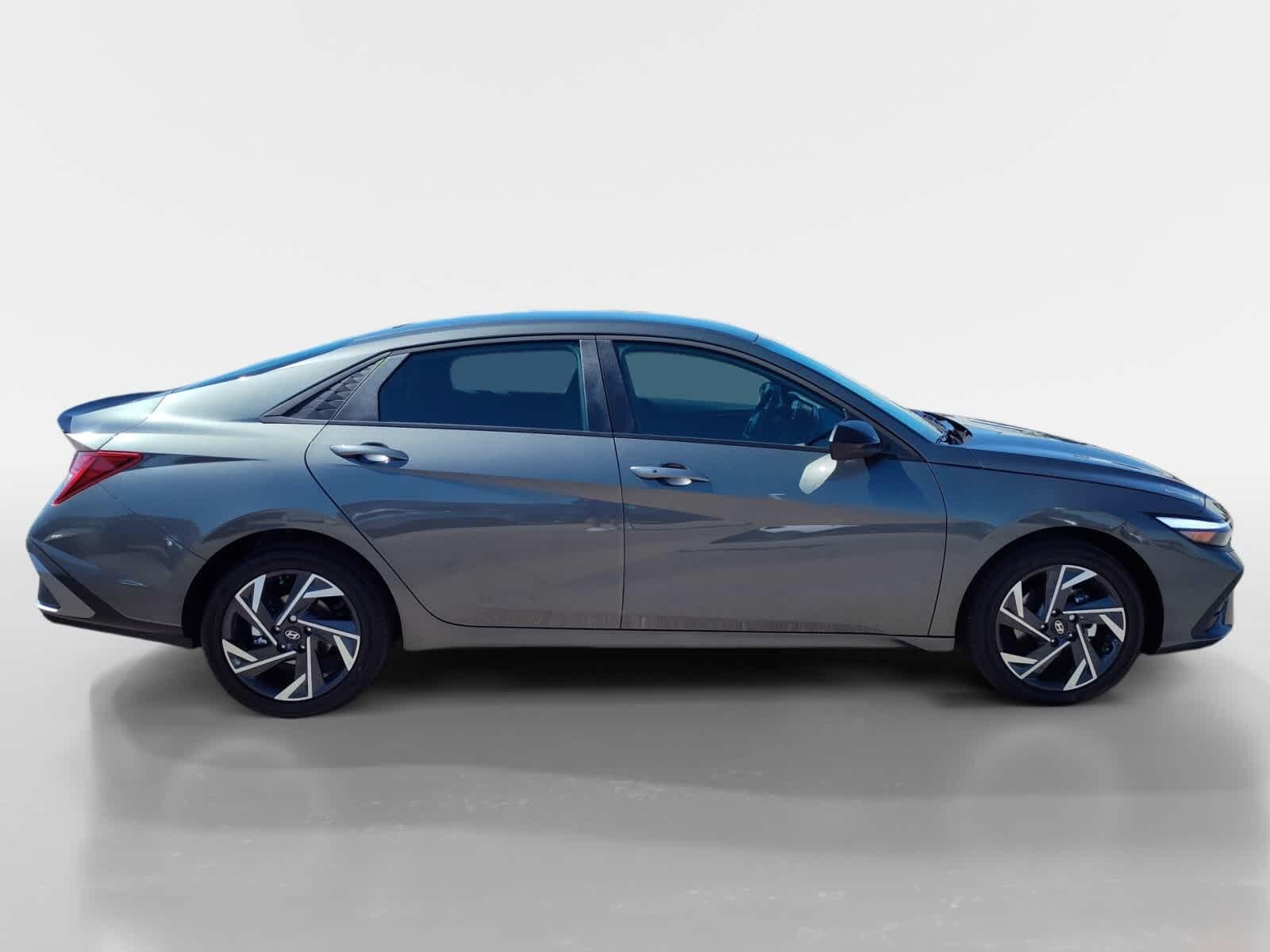 Thumbnail: 2025 Hyundai Elantra - 6