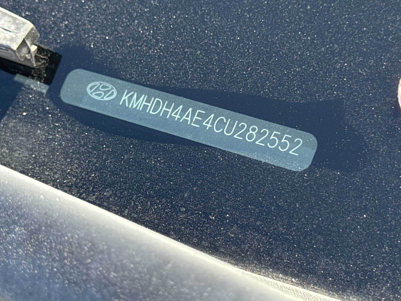 Thumbnail: 2012 Hyundai Elantra - 28