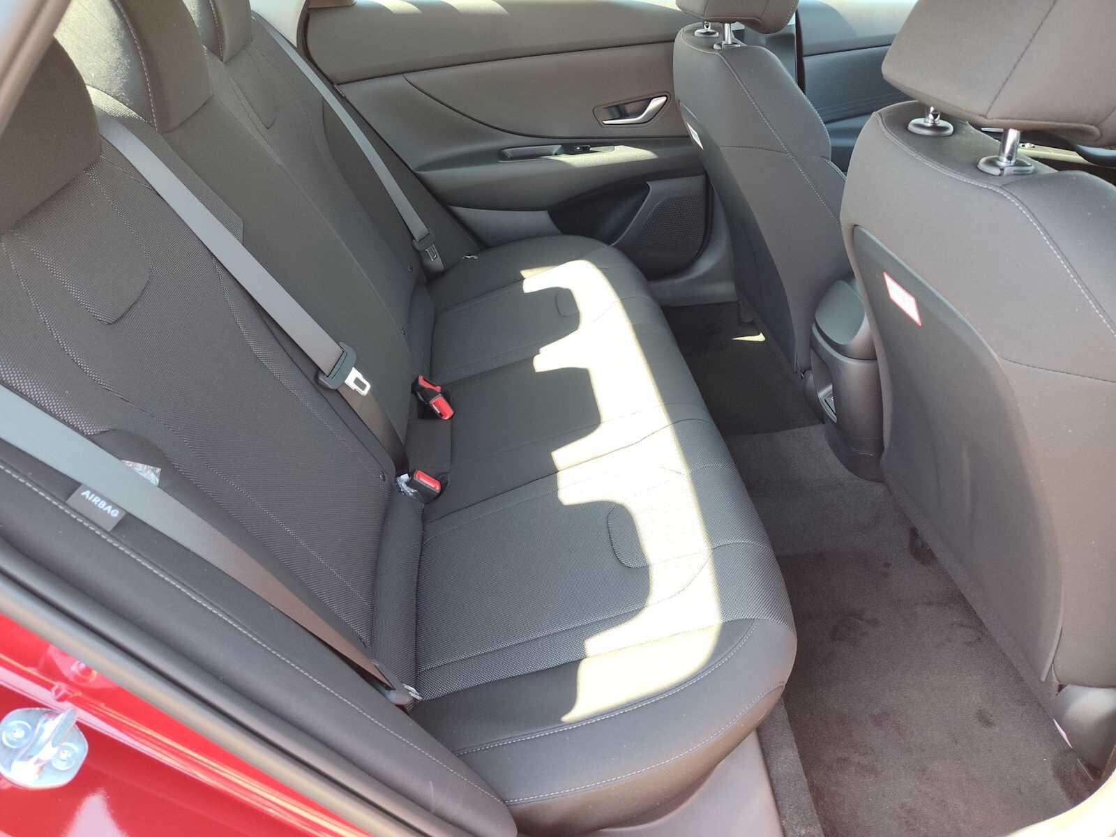 Thumbnail: 2025 Hyundai Elantra - 17