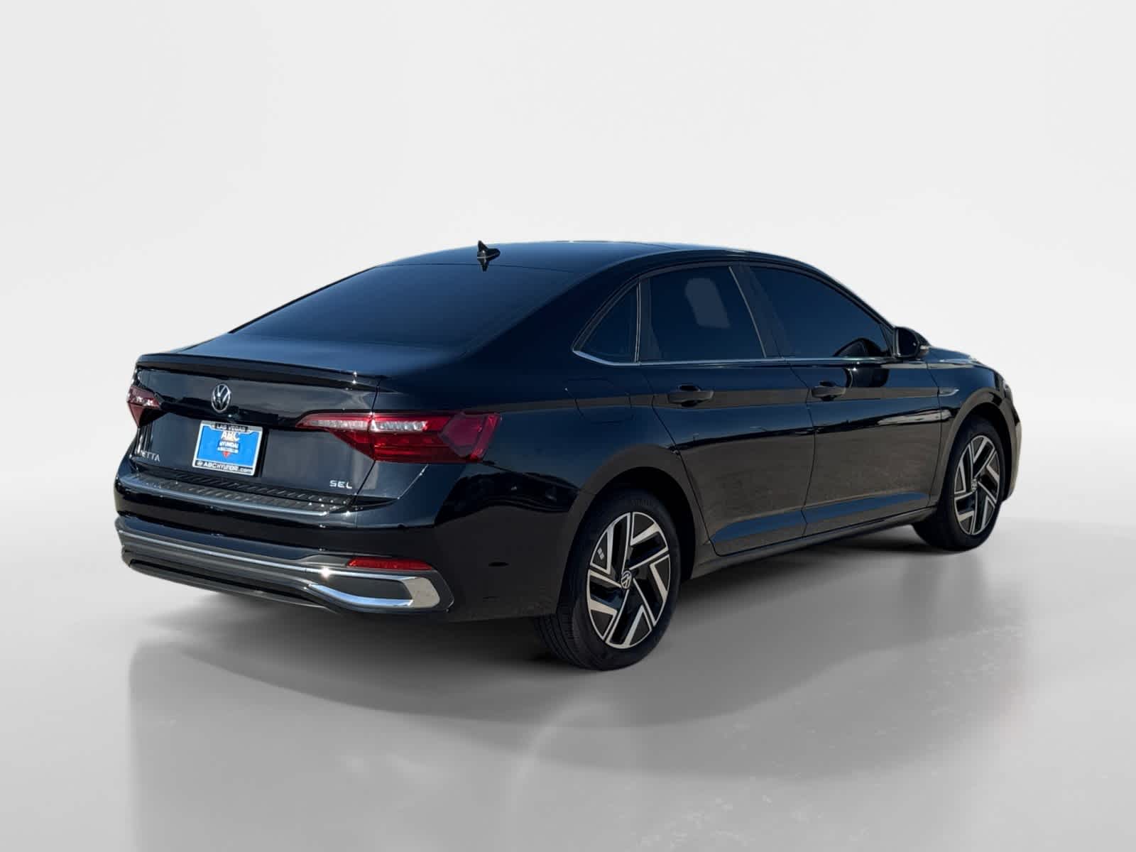 Thumbnail: 2023 Volkswagen Jetta - 5