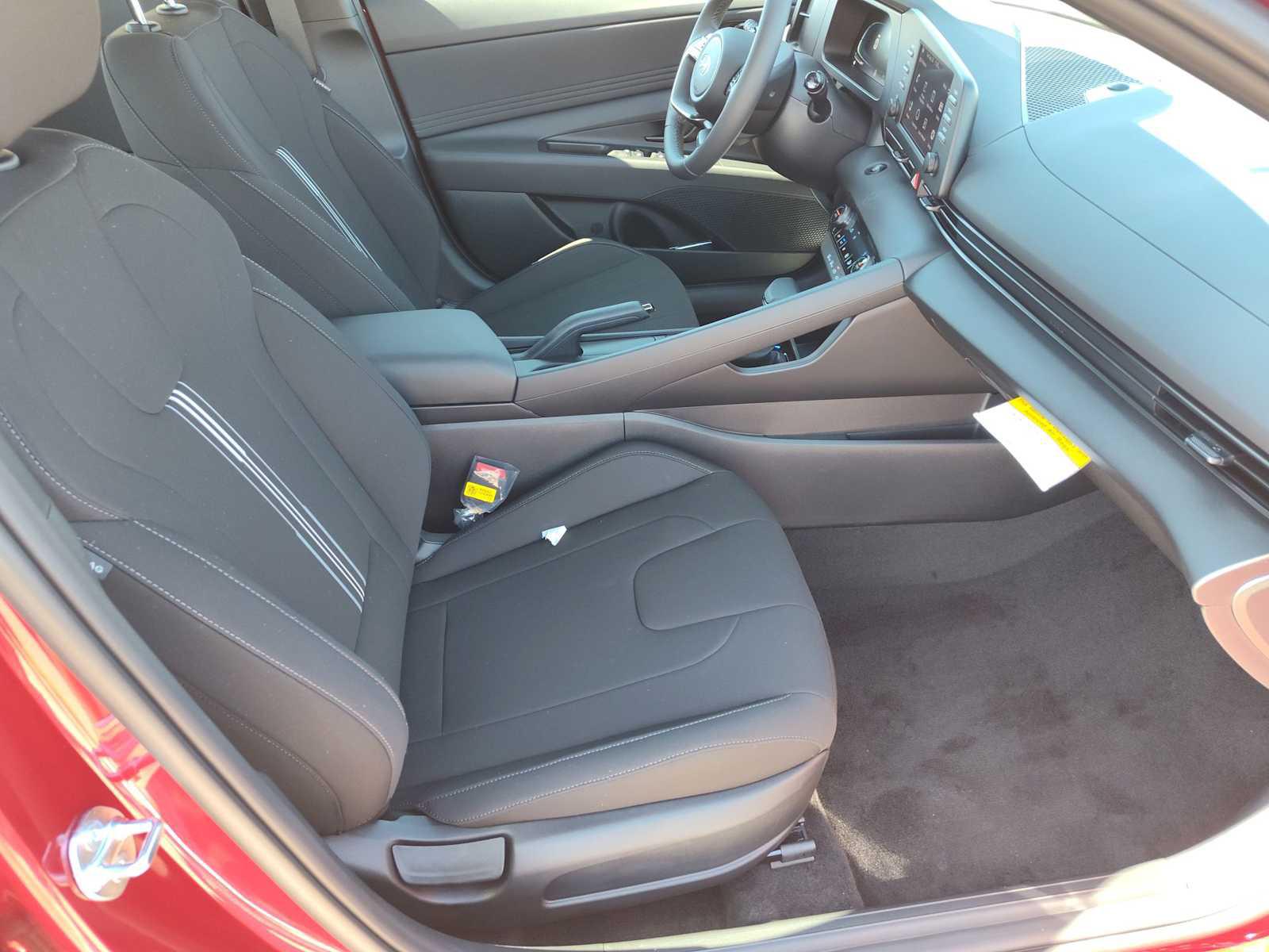 Thumbnail: 2025 Hyundai Elantra - 18