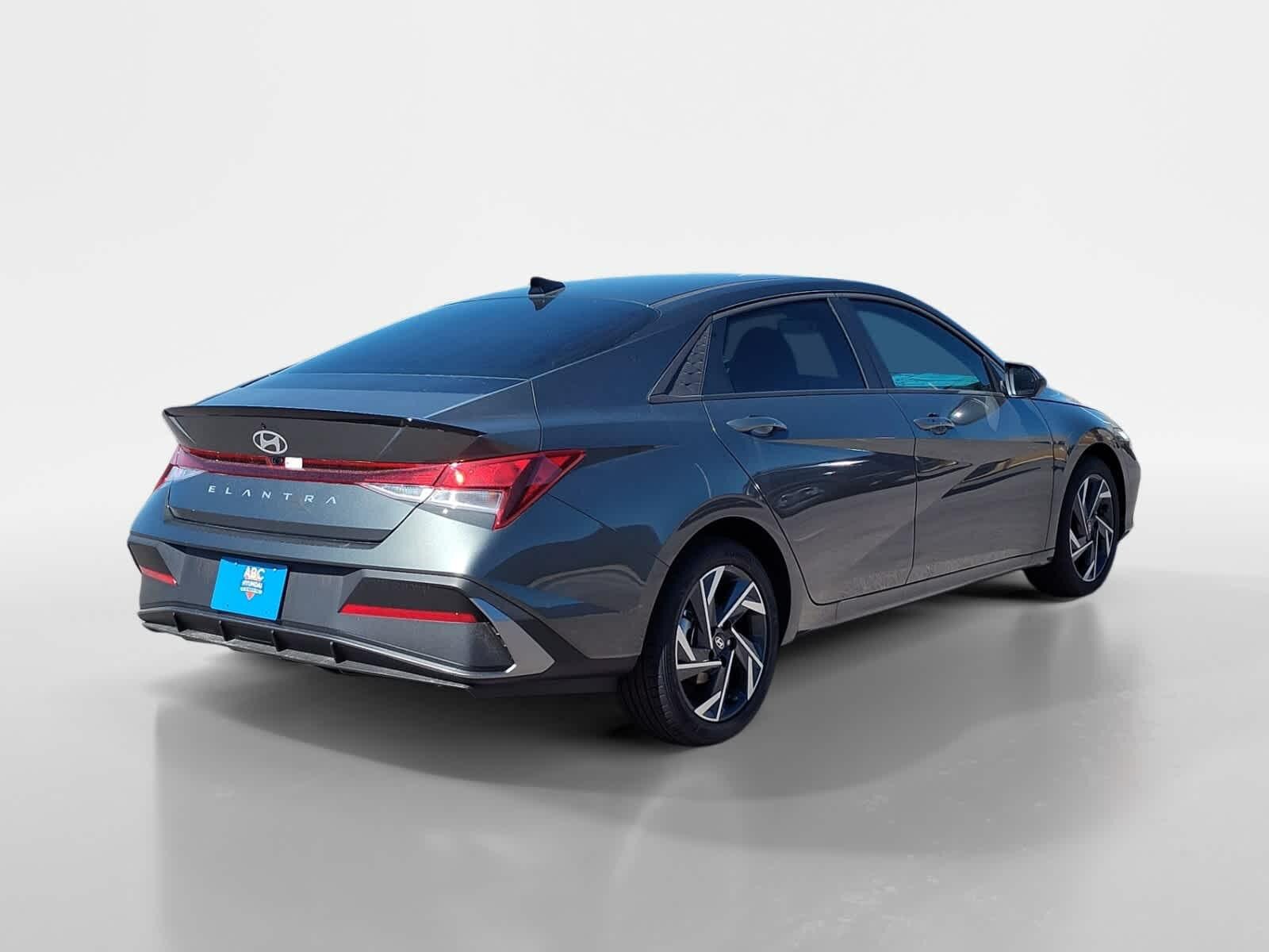 Thumbnail: 2025 Hyundai Elantra - 5