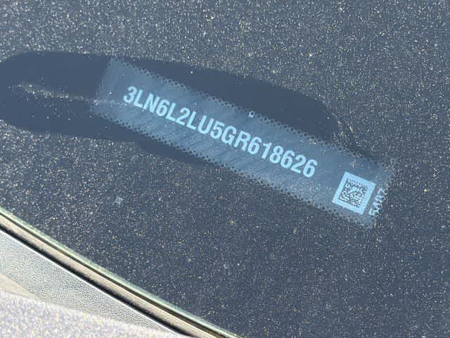 Thumbnail: 2016 Lincoln MKZ - 27