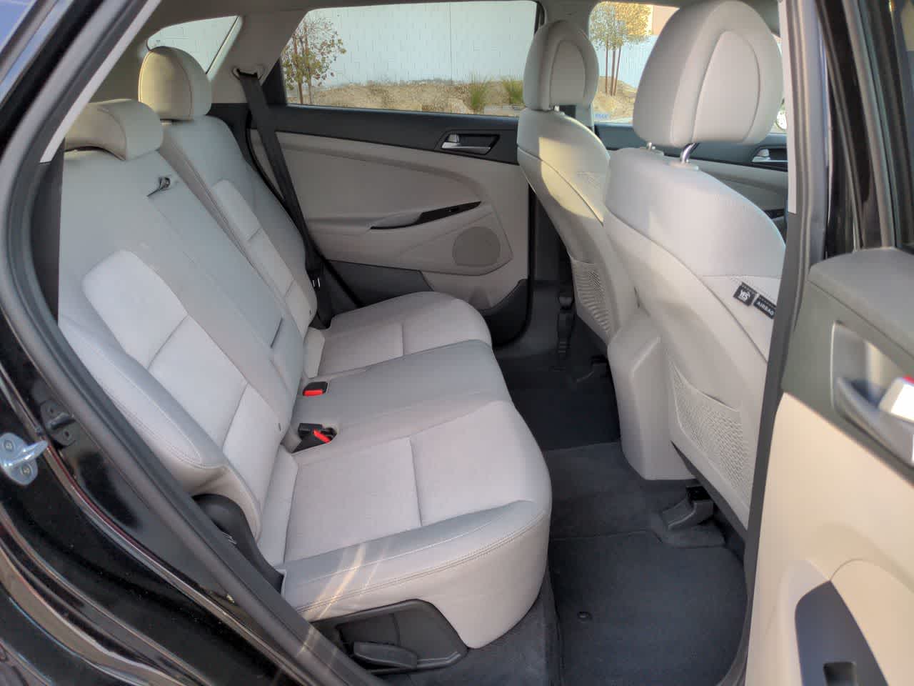 2017 Hyundai Tucson SE 19