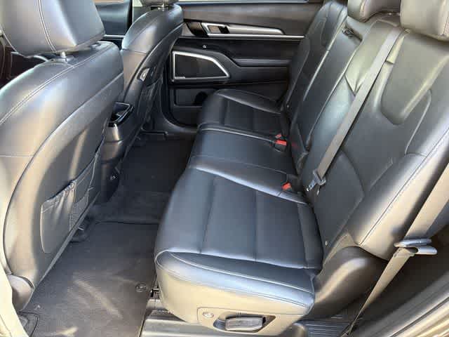 Thumbnail: 2020 Kia Telluride - 18