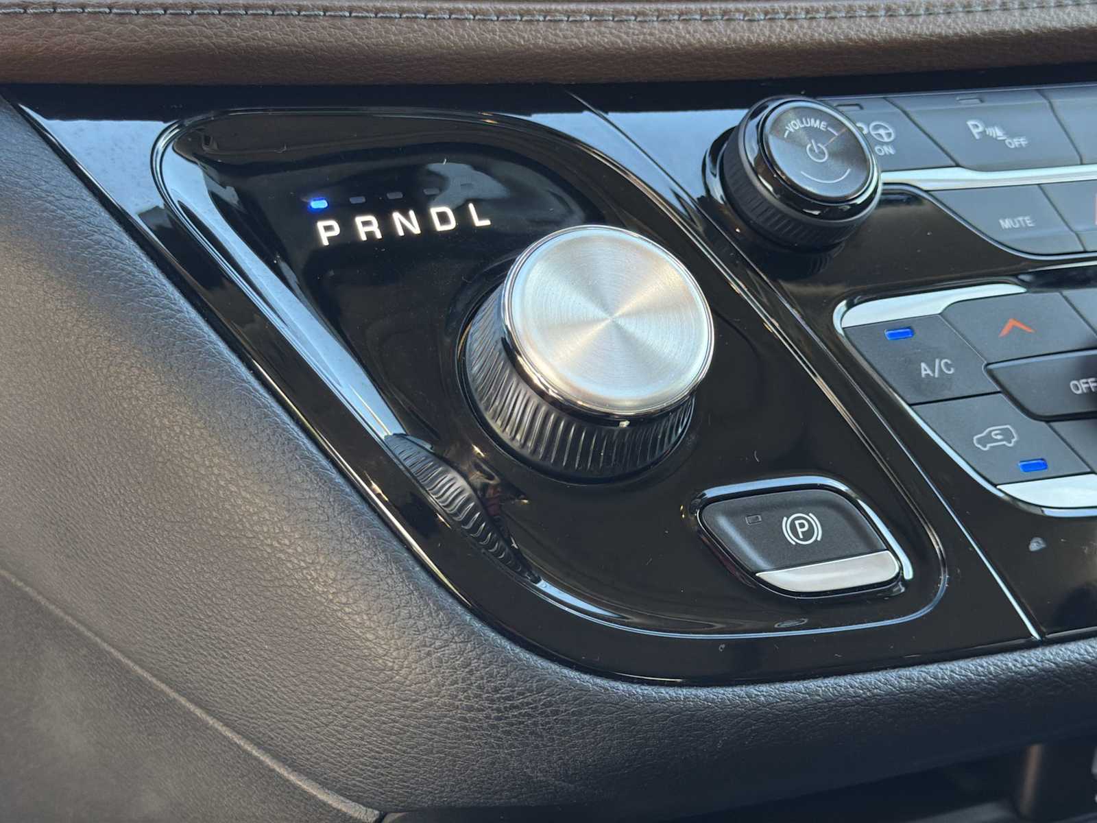 Thumbnail: 2017 Chrysler Pacifica - 26