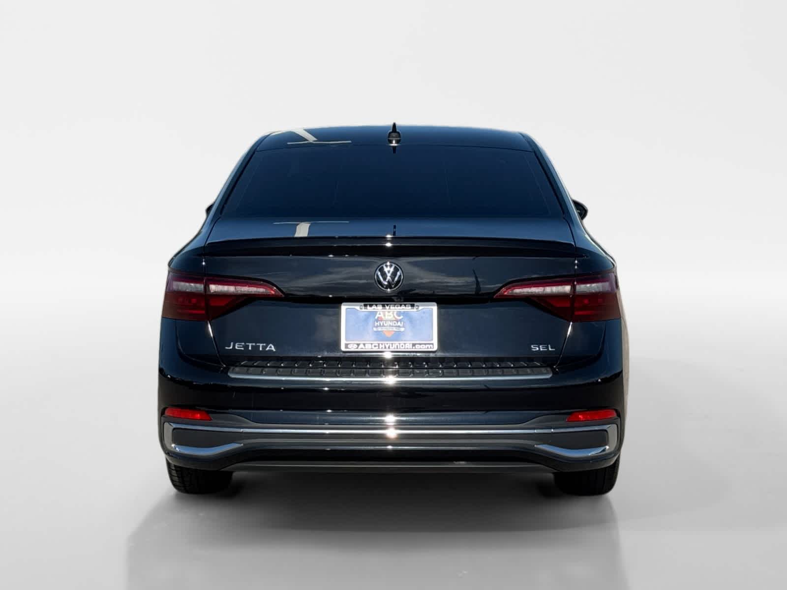 Thumbnail: 2023 Volkswagen Jetta - 4