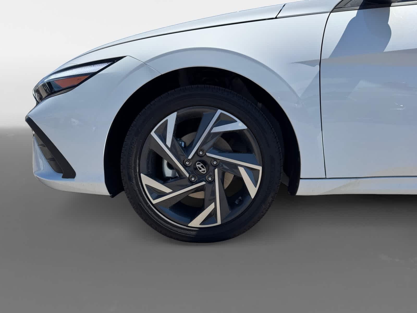 Thumbnail: 2025 Hyundai Elantra - 9