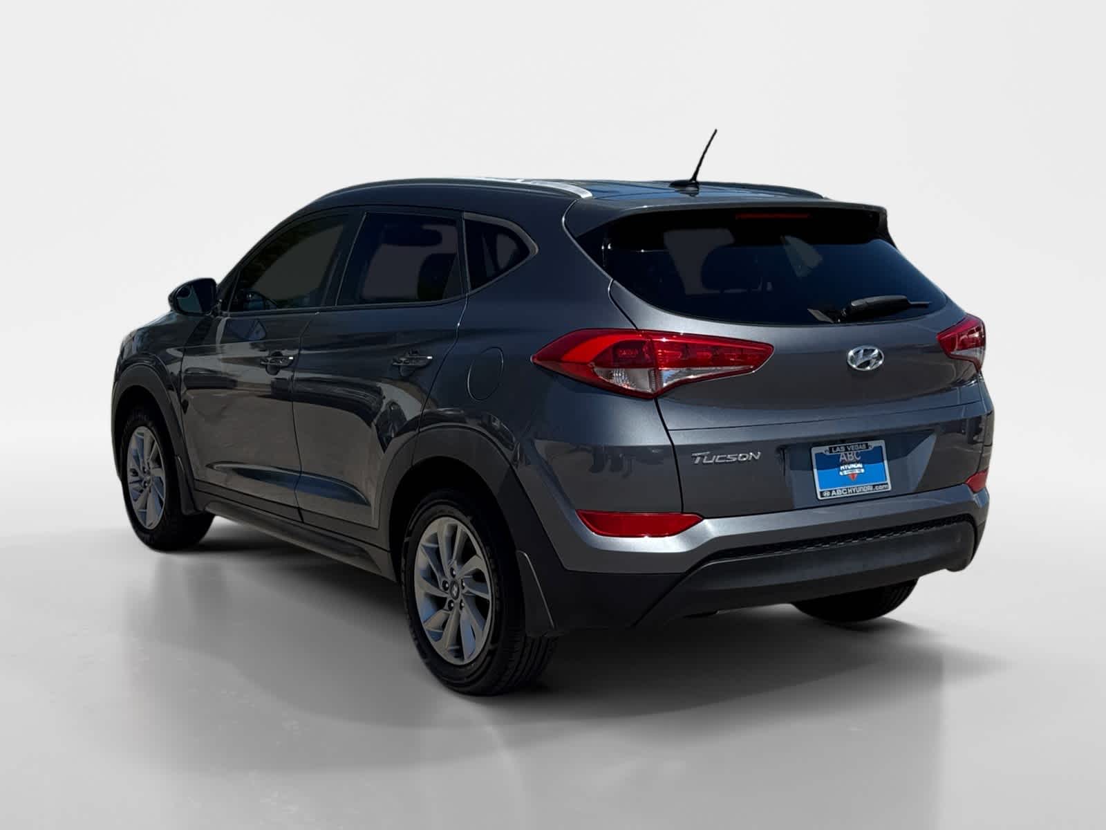 Thumbnail: 2016 Hyundai Tucson - 4