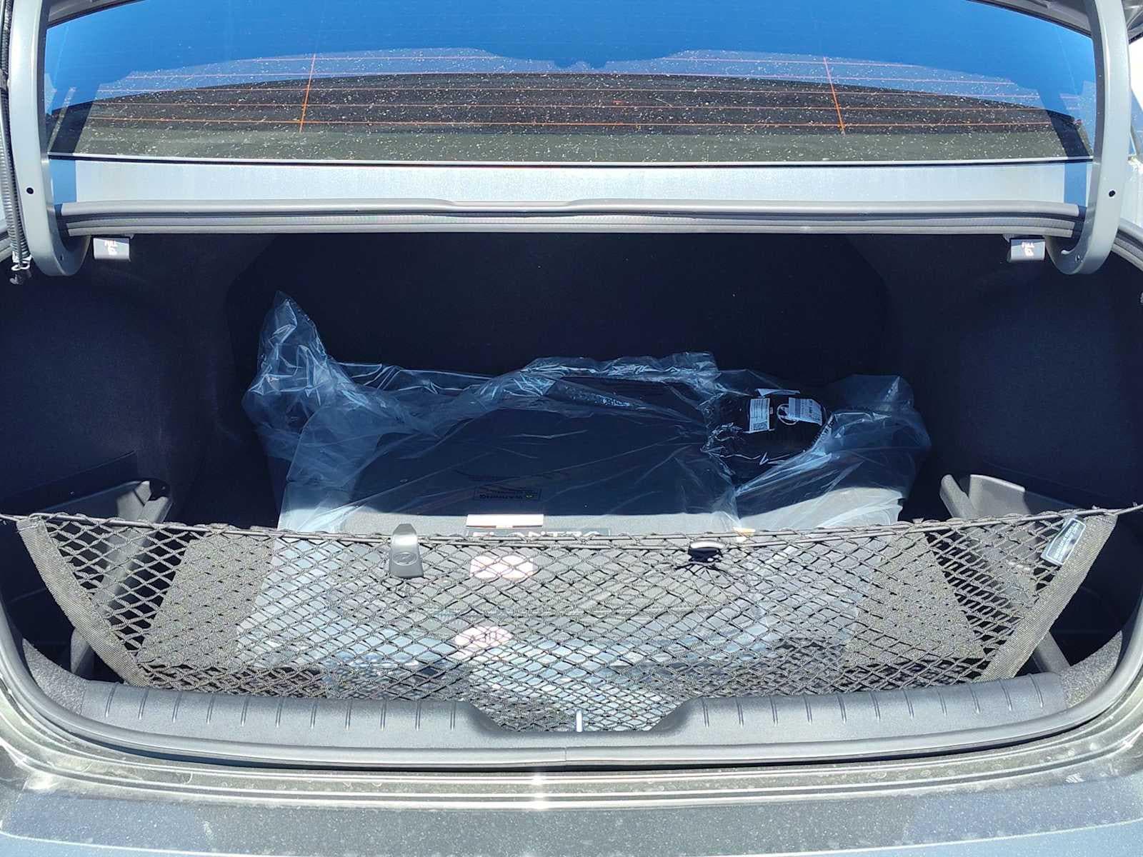 Thumbnail: 2025 Hyundai Elantra - 26