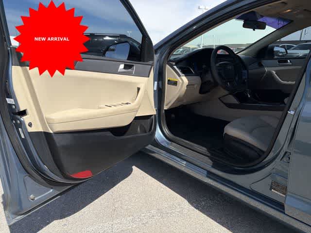 Thumbnail: 2017 Hyundai Sonata - 10