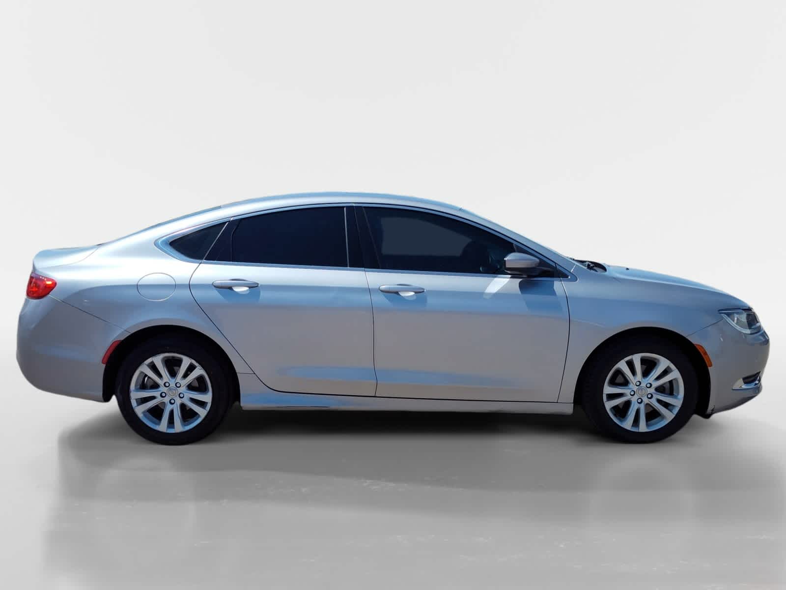 Thumbnail: 2015 Chrysler 200 - 6
