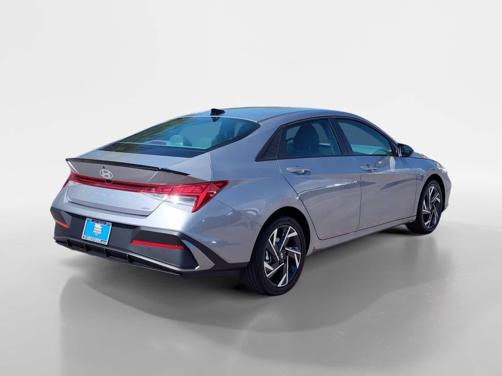 Thumbnail: 2025 Hyundai Elantra - 5