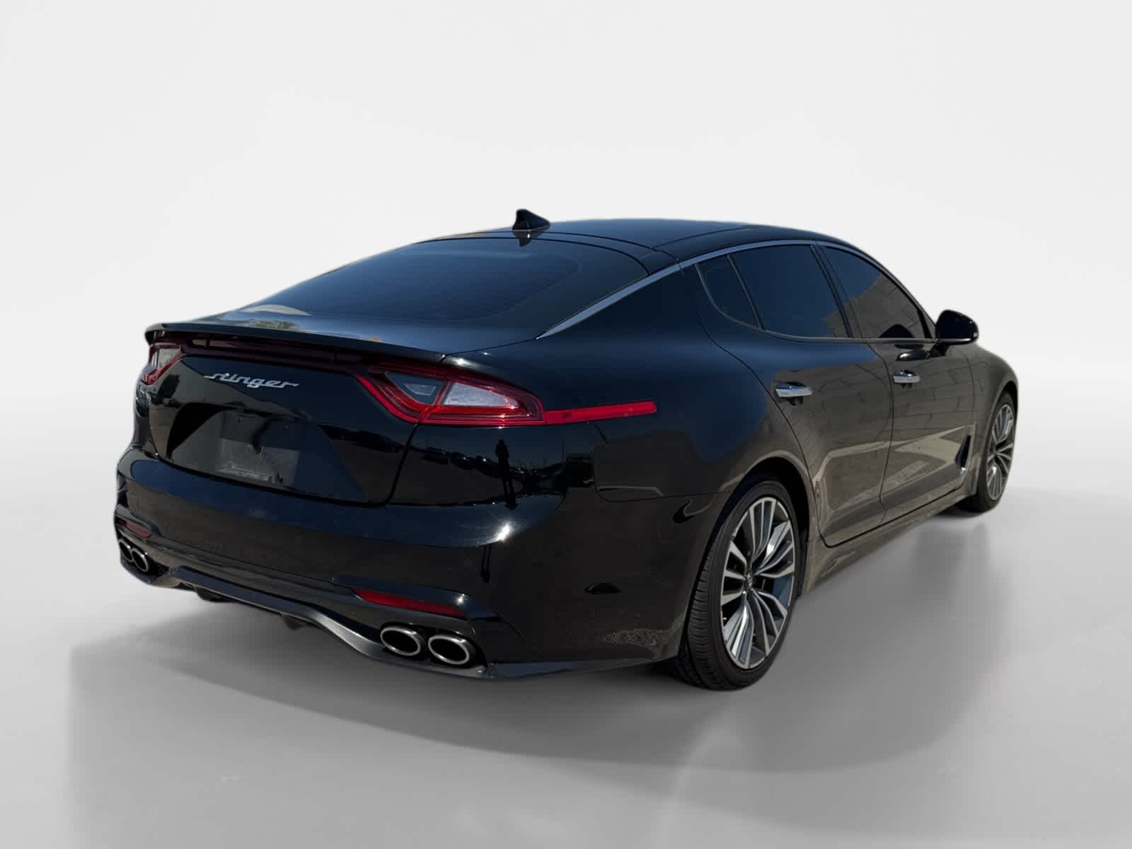 Thumbnail: 2018 Kia Stinger - 3