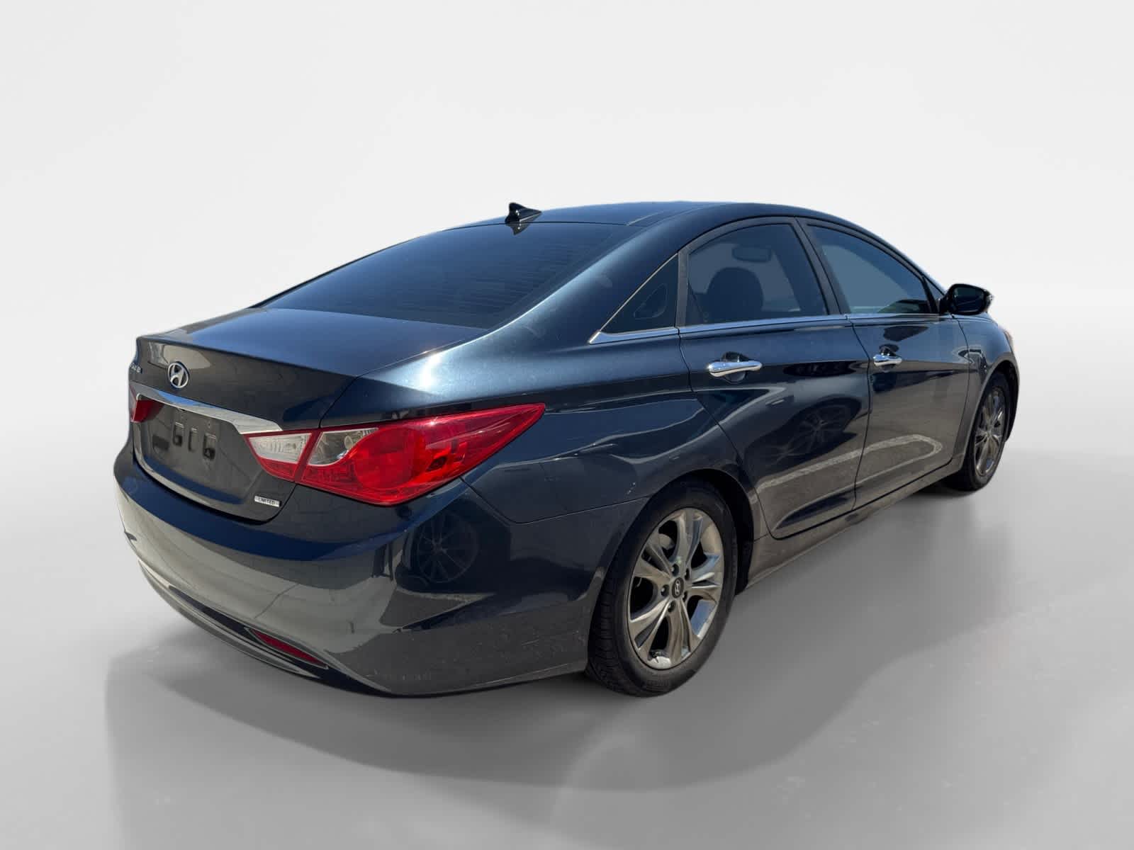 Thumbnail: 2012 Hyundai Sonata - 3
