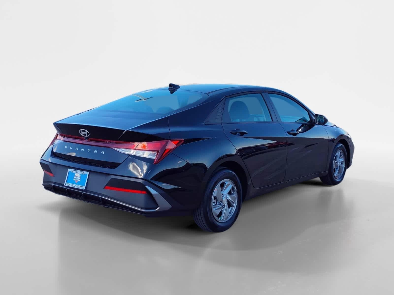 Thumbnail: 2025 Hyundai Elantra - 5