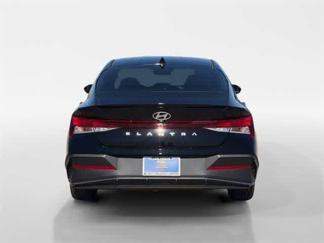 Thumbnail: 2026 Hyundai Elantra - 4