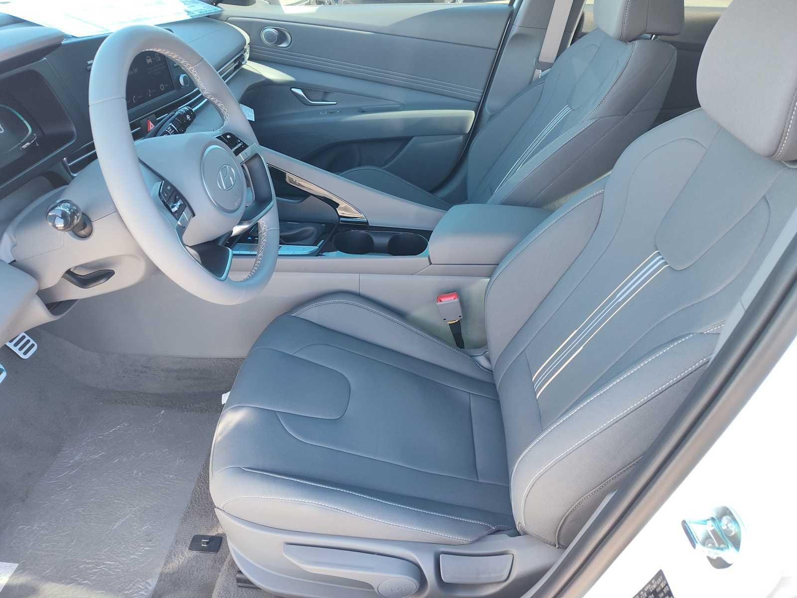 Thumbnail: 2026 Hyundai Elantra - 10