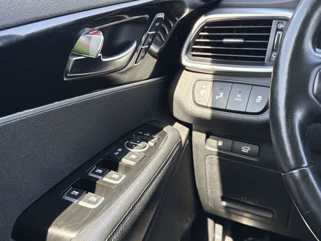 Thumbnail: 2016 Kia Sorento - 15