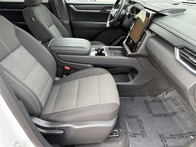 Thumbnail: 2025 GMC Acadia - 22