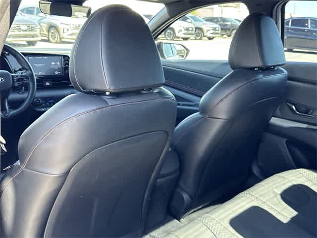 Thumbnail: 2022 Hyundai Elantra - 21