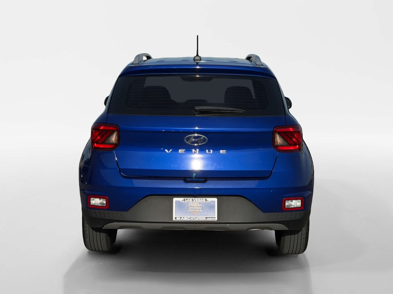 Thumbnail: 2023 Hyundai Venue - 4