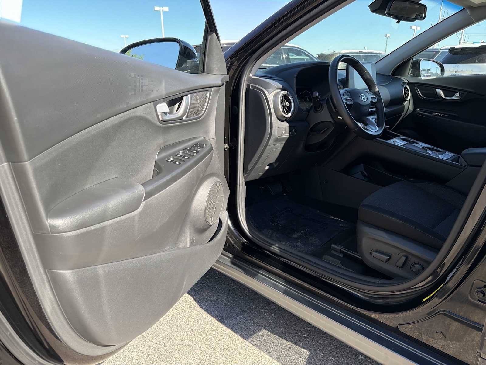 Thumbnail: 2022 Hyundai Kona - 16