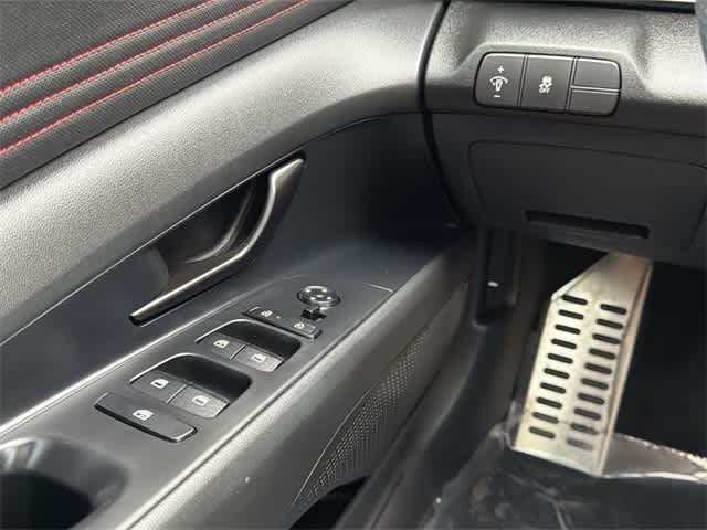 Thumbnail: 2025 Hyundai Elantra - 19