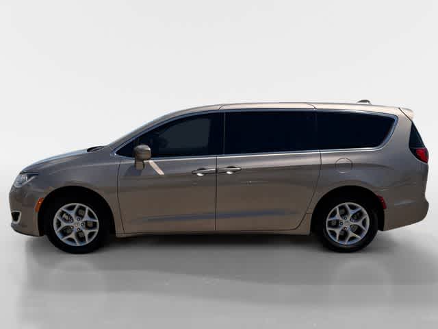 Thumbnail: 2018 Chrysler Pacifica - 2