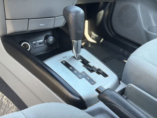Thumbnail: 2010 Hyundai Elantra - 23